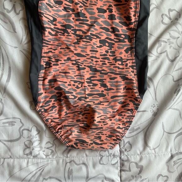 Destira Orange and Gray Size Child Med - Picture 3 of 8